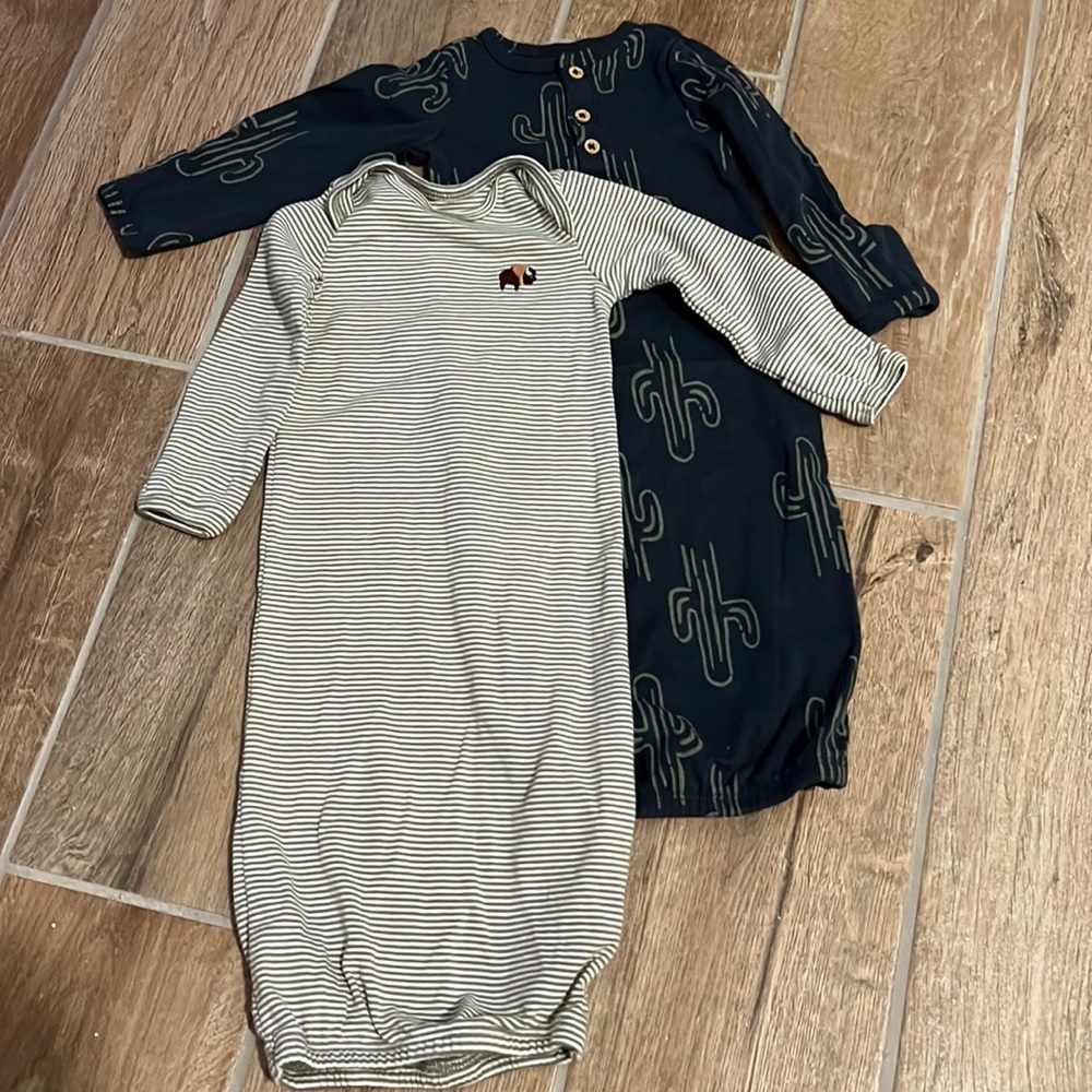 Carter’s boy’s gowns, never worn! 3 months